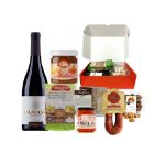 Picture of Hamper With a Red Wine toasts and spreadables