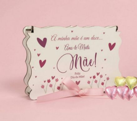 Picture of Heart Shaped Milk Chocolates in a Wooden Box  130gr