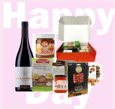 Picture of Hamper With a Red Wine toasts and spreadables